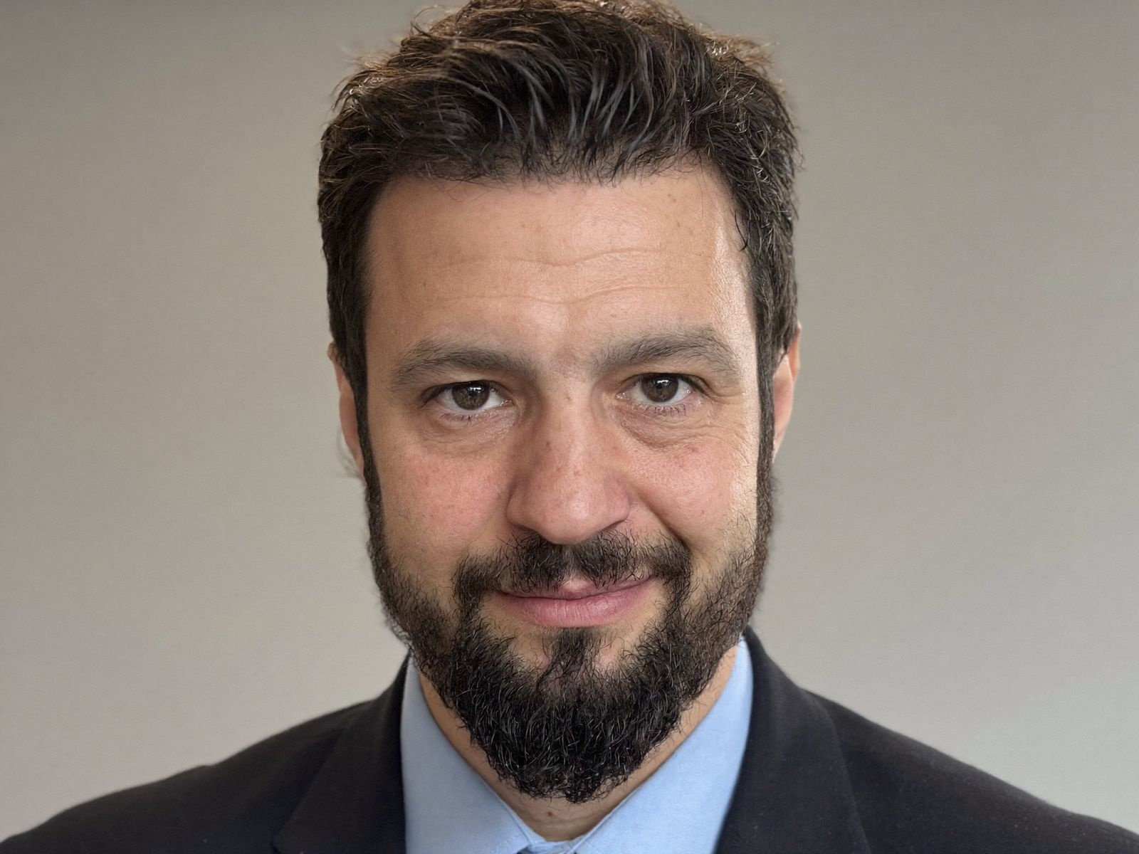 Retrato institucional de Eric Oscar Salomone Strunz relacionado con transparencia, datos abiertos y acceso a la información pública.